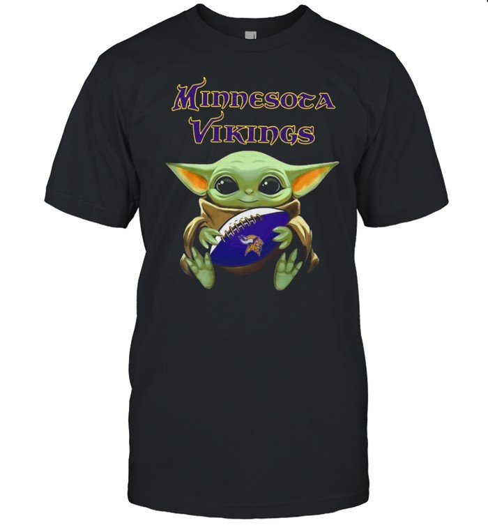 Baby Yoda Hug Minnesota Vikings 2021 shirt Classic Men's T-shirt