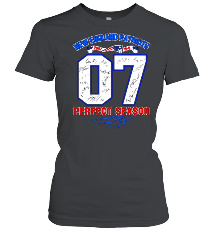 07 New England Patriots perfect season Tom Brady signature shirt Classic Women's T-shirt