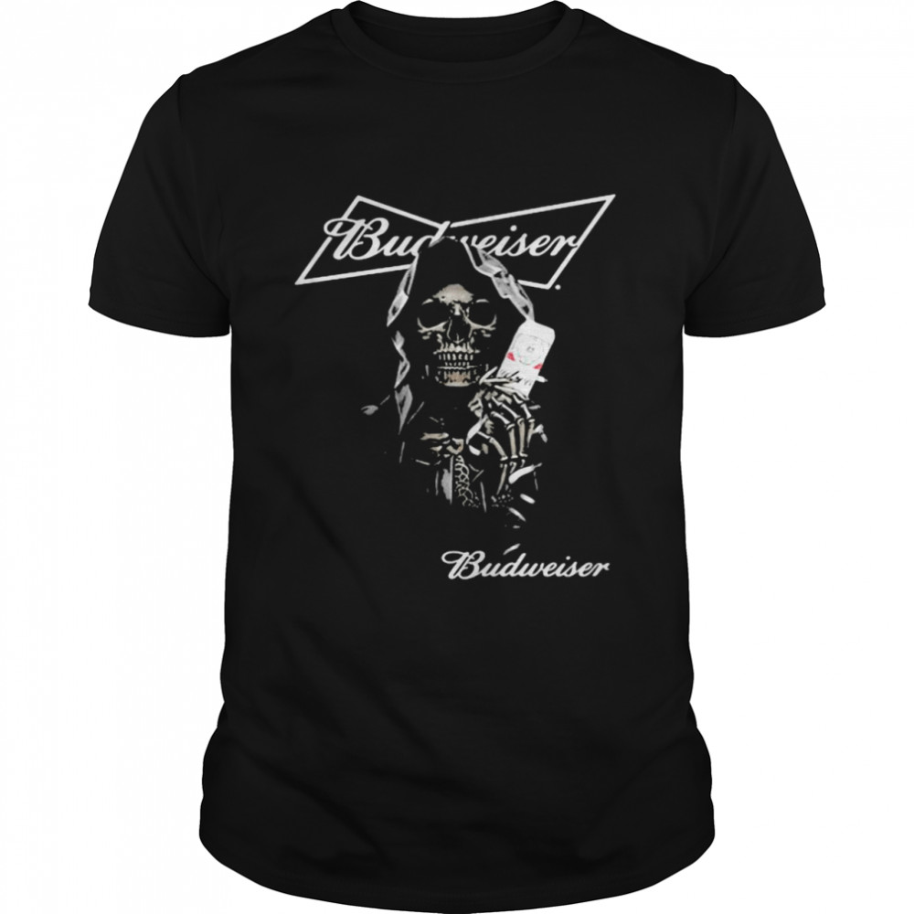 Skull Holding Budweiser Beer Logo  Classic Men's T-shirt