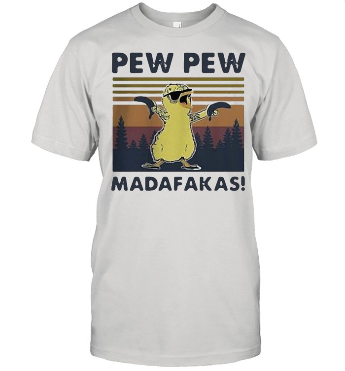 Chicken Guns Pew Pew Madafakas Vintage Retro T-shirt Classic Men's T-shirt
