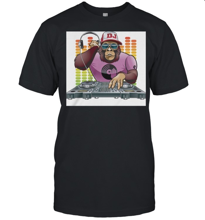 Bigfoot DJ shirt Classic Men's T-shirt