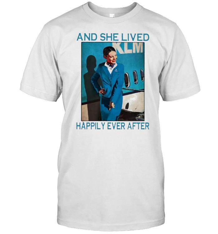 And she lived happily ever after flight attendant shirt Classic Men's T-shirt