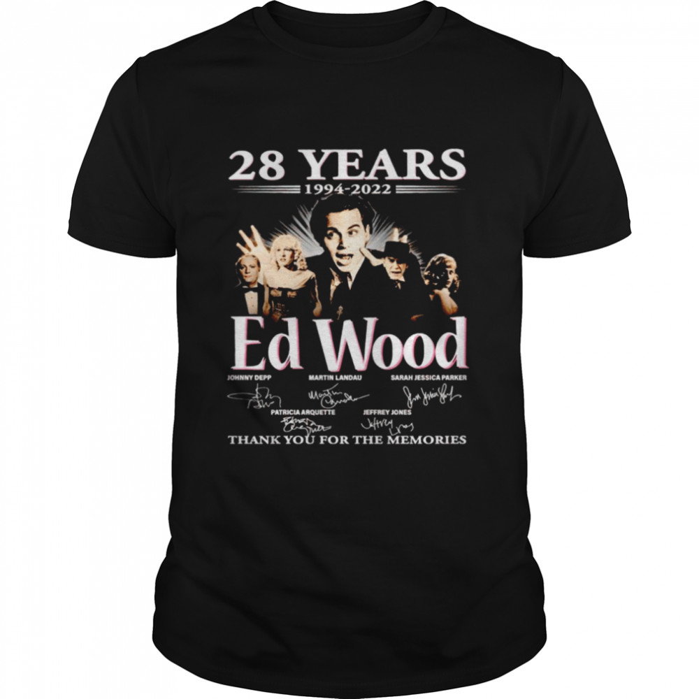 28 years 1994 2022 Ed Wood signatures thank you for the memories shirt Classic Men's T-shirt