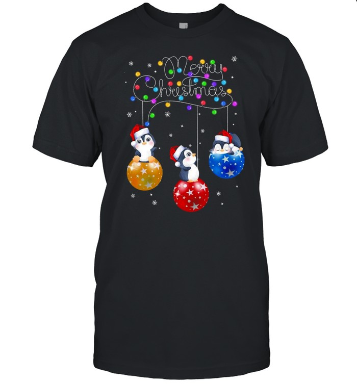 Santa Penguins Merry Christmas Ornament Light Sweatshirt Classic Men's T-shirt