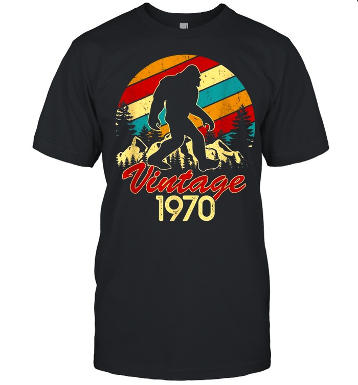 Herren Bigfoot geboren 1970 Geburtstag Vintage Sasquatch hergestellt 1970  Classic Men's T-shirt