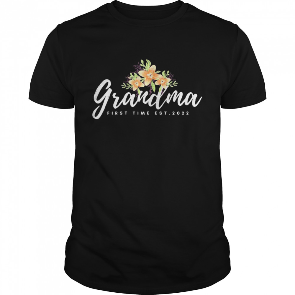 Floral First Time Grandma Est 2022 Grandmother To Be  Classic Men's T-shirt