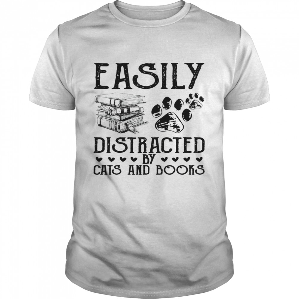 Easily Distracted By Cats And Books  Classic Men's T-shirt