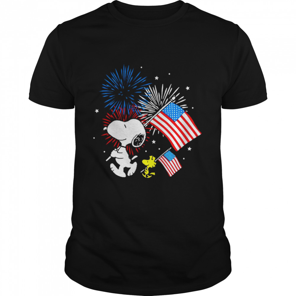Peanuts Snoopy Woodstock American Flags  Classic Men's T-shirt