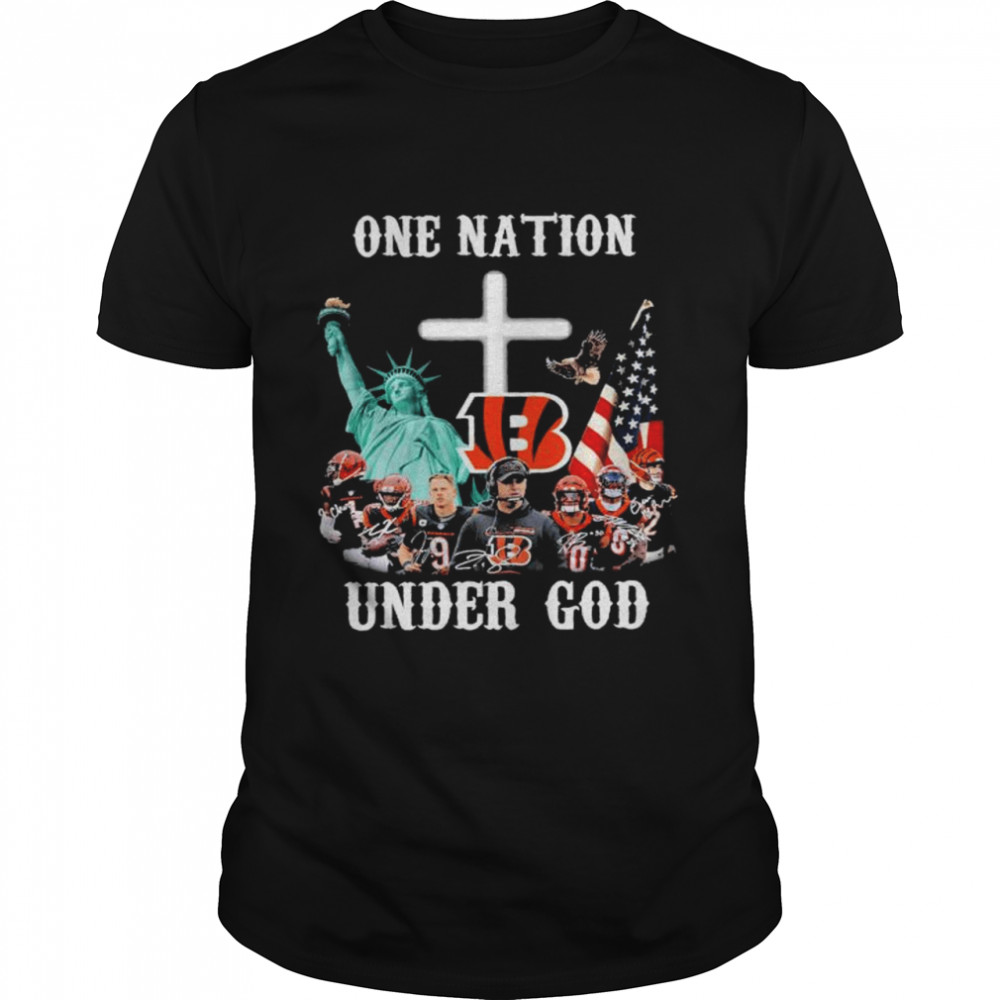 Cincinnati Bengals one nation under god American flag signatures shirt Classic Men's T-shirt