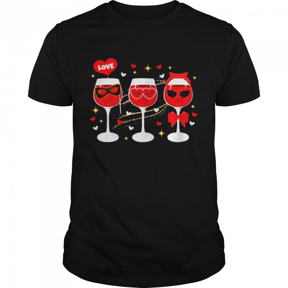 valentine red wine glasses cute T- Classic Men's T-shirt