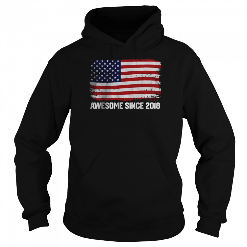 Vintage Awesome since 2018 American Flag T- Unisex Hoodie