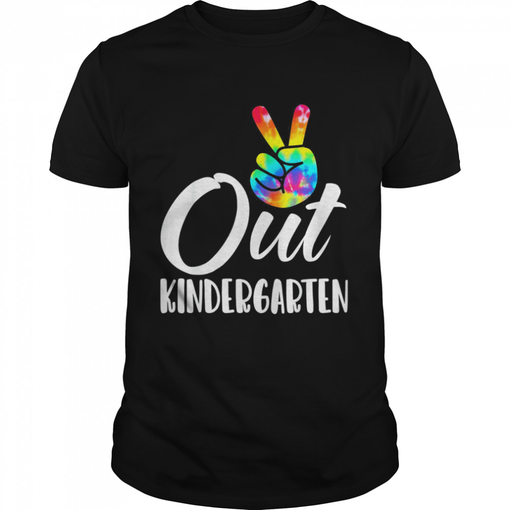 Peace Out Kindergarten Tie Dye Graduation Class Of 2022  Classic Men's T-shirt